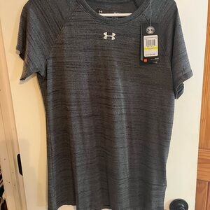 NWT Under Armour Women's Heathered Gray Tee
